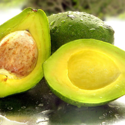 15 Amazing Health Benefits of Eating Avocados